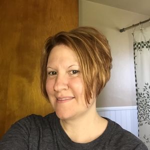 Meet your Posher, Connie